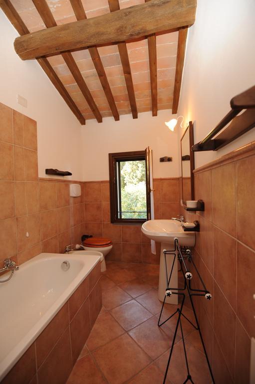 Fattoria Casanova Villa Palaia Room photo